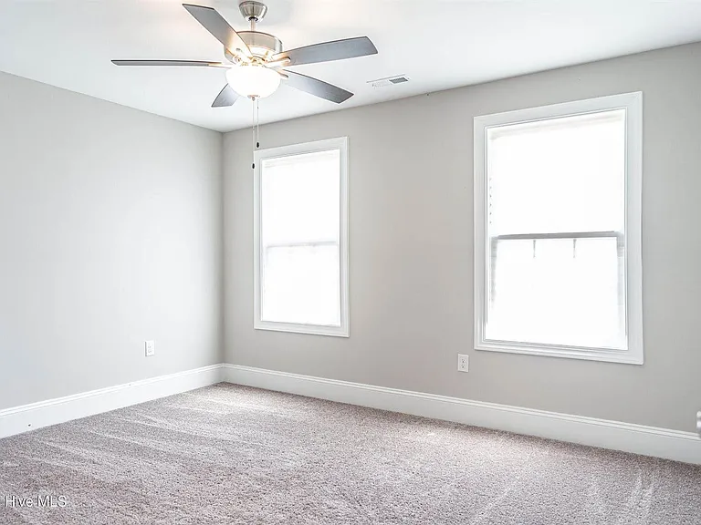 315 Mashie Ct — Photo 21