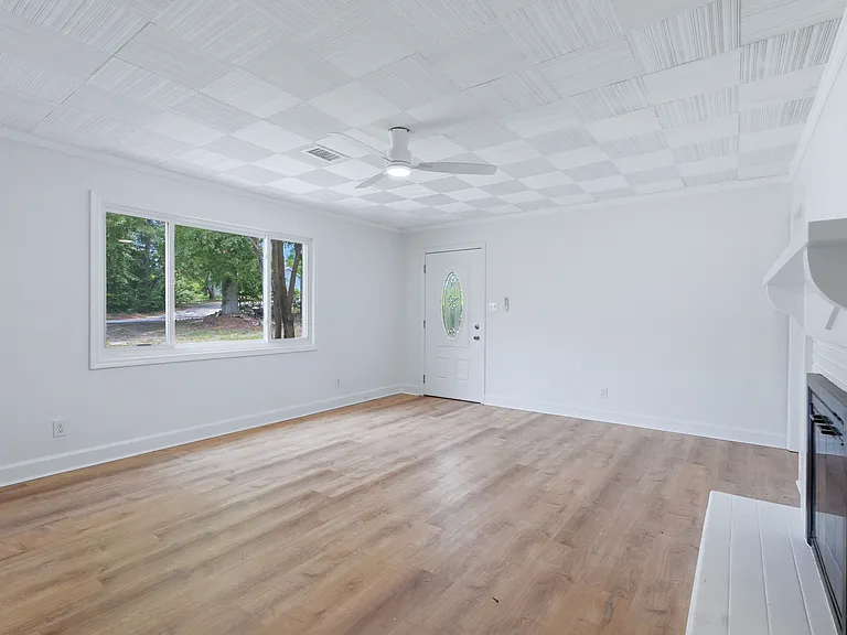 3302 Winn Dr — Photo 17