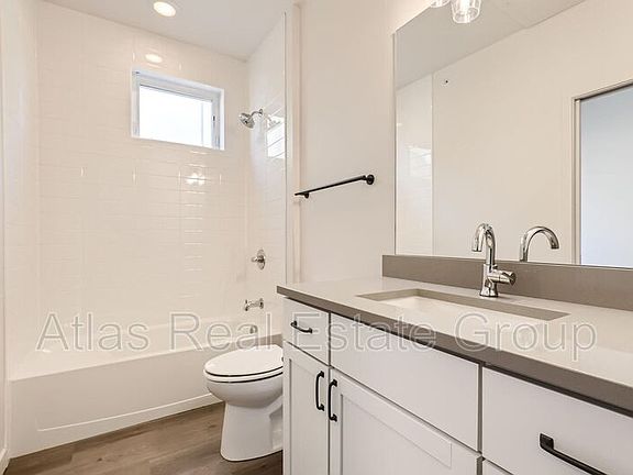 5th image of 3830 N Olive St Unit 2
