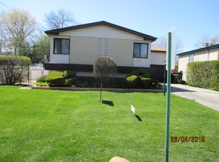 9906 N Wendy Way, Niles, IL 60714