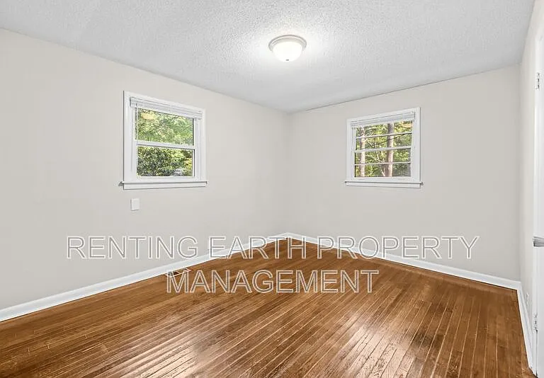 1128 Cardwell Ln — Photo 7