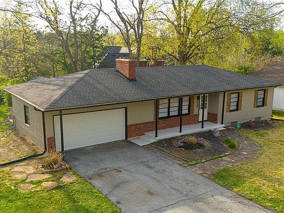 3rd image of 8208 Hardy Ave