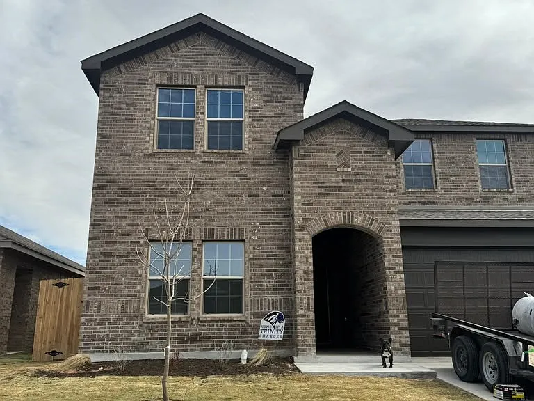 2300 Raleigh Point Dr — Photo 2