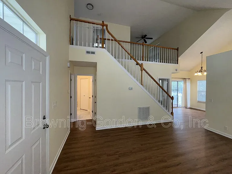 4256 Chesney Glen Dr — Photo 3