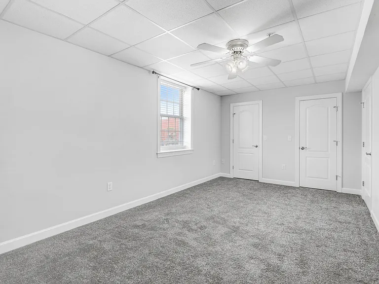 118 W Mulberry St — Photo 9