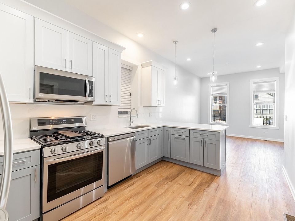 1st image of 2317 S Seeley Ave #1