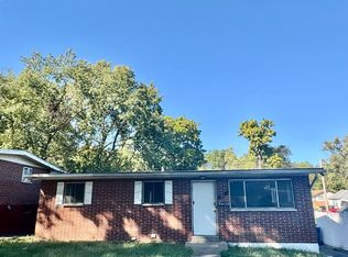 801 Thomas Ave, Saint Louis, MO 63135