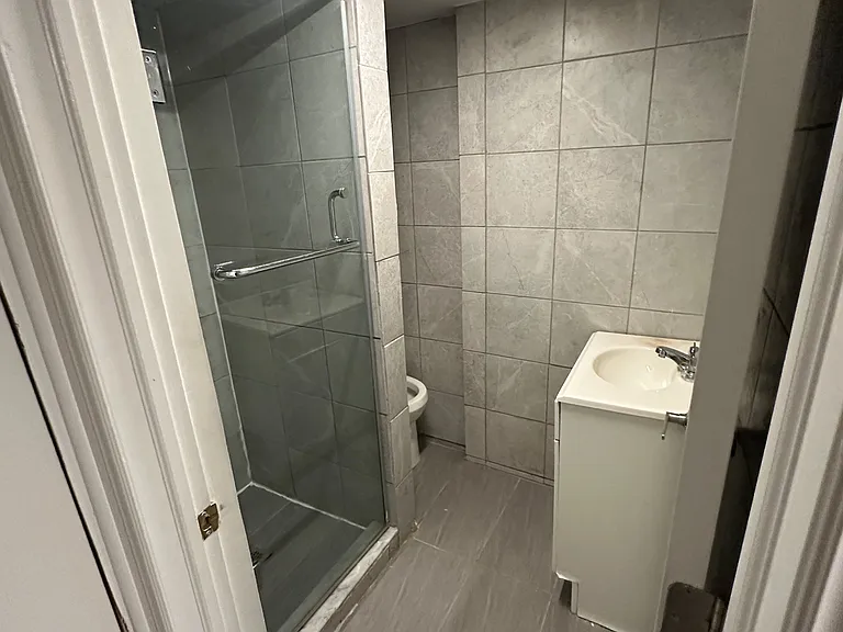 25 Fitzwilliam Ave #BASEMENT — Photo 19