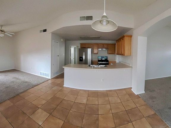 3rd image of 3841 Tierra Zafiro Dr