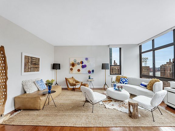 3rd image of 303 E 43rd St APT 22A