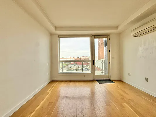 Rented by ERNY LLC | media 10
