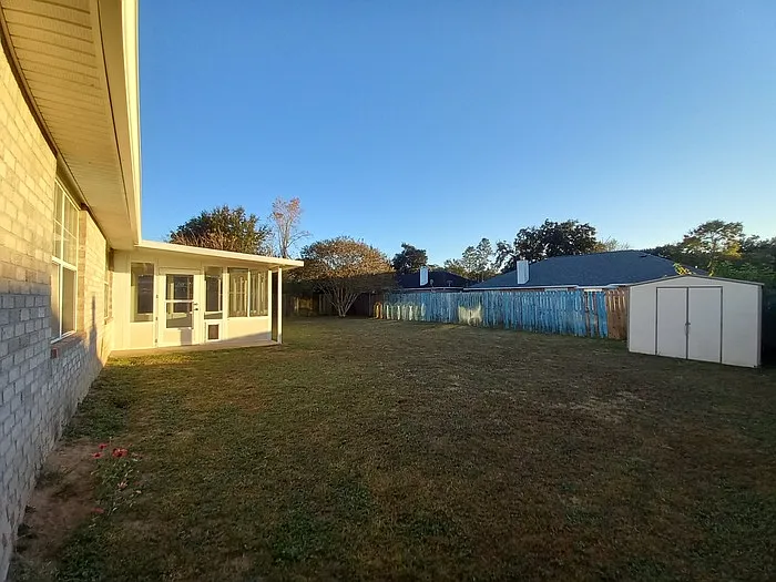 6787 Rickwood Dr — Photo 5