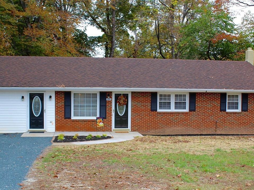 1st image of 324 Oak Grove Dr