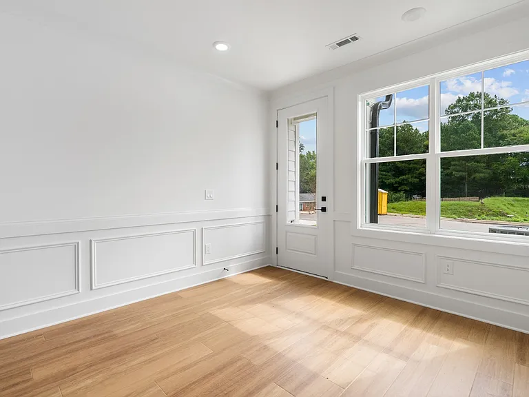 4603 1/2 Malone Ct — Photo 6
