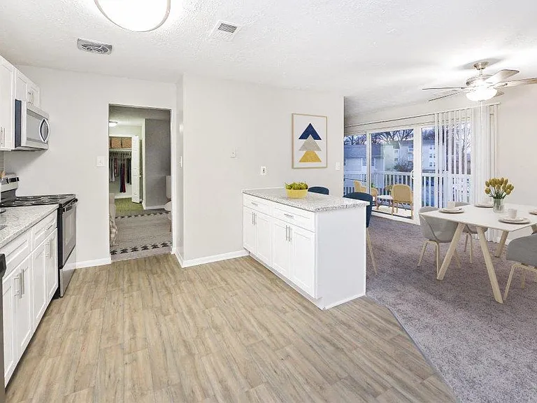 Morningside Apartments and Townhomes — Photo 3