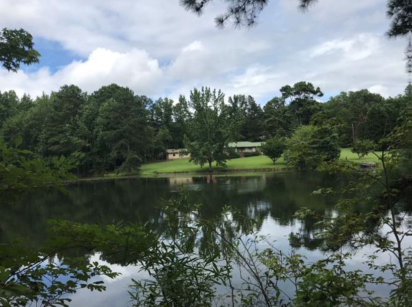 1st image of 3305 Davis Rd