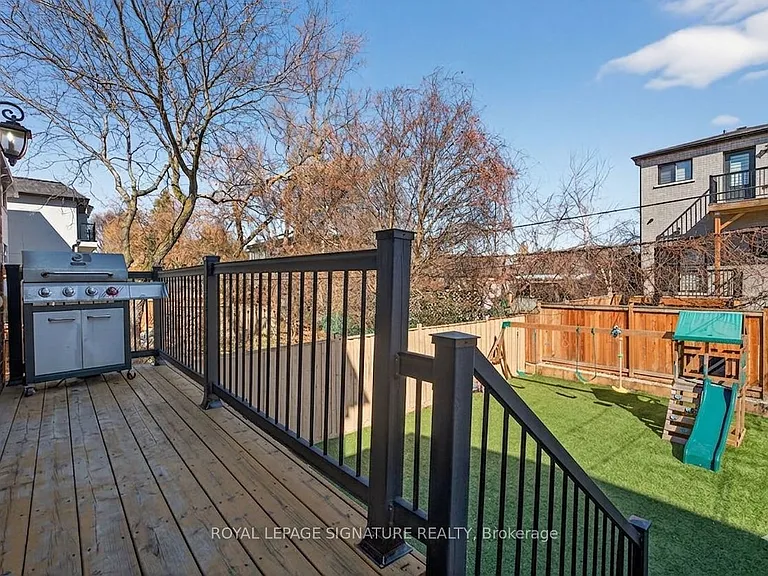 61B Bexhill Ave — Photo 20