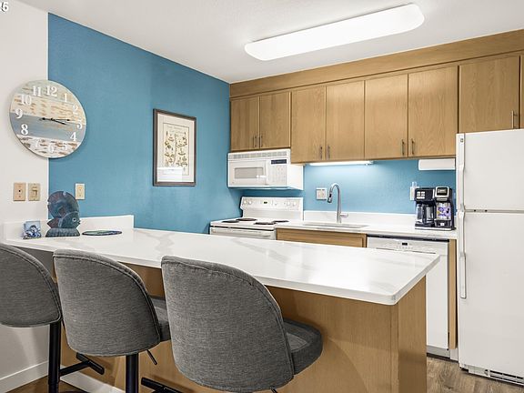 5th image of 1000 SE Bay Blvd #140