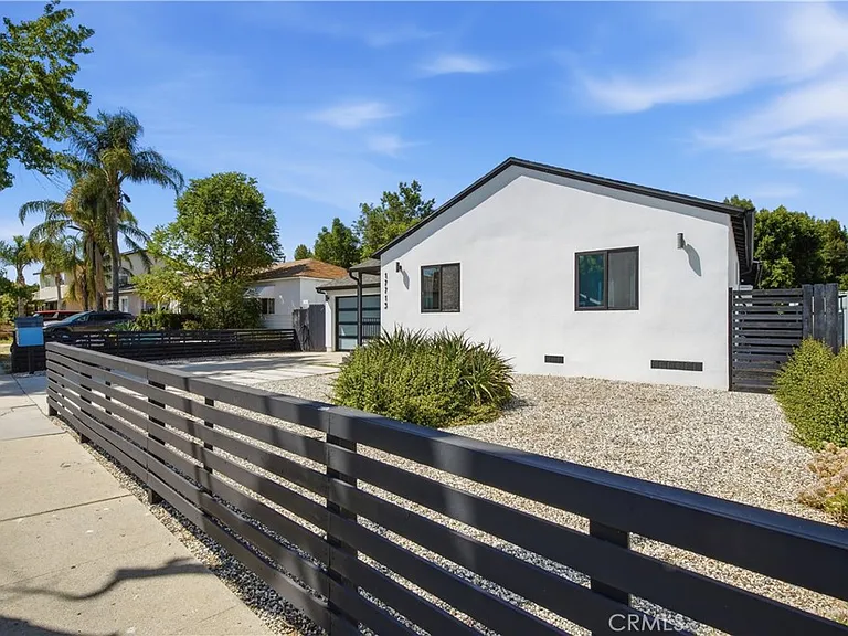 17713 Bullock St — Photo 3