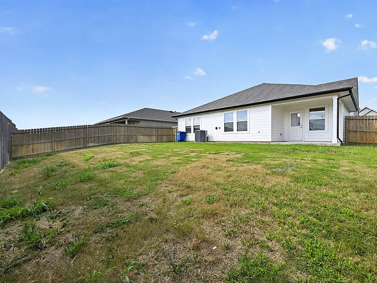 326 Richland Dr — Photo 31