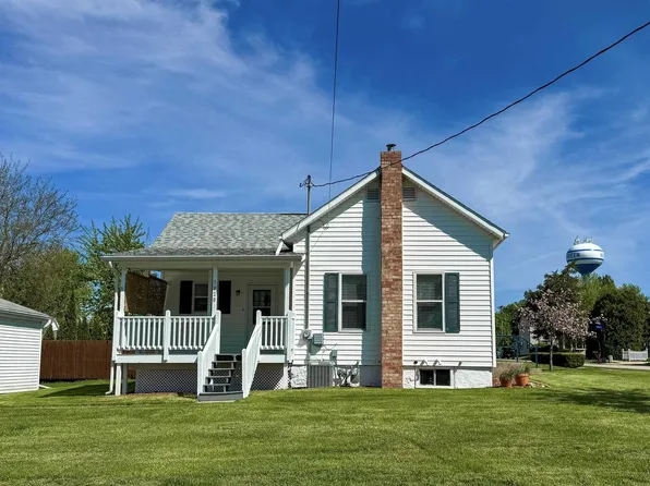 1620 16th Street, Hazel Green, WI 53811