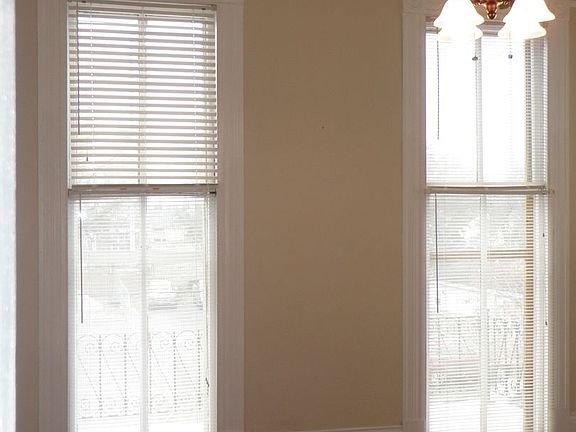 2nd image of 121 S Gayoso St APT C