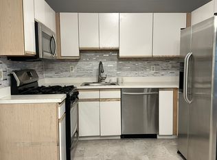 18 Prestwick Way, Edison, NJ 08820