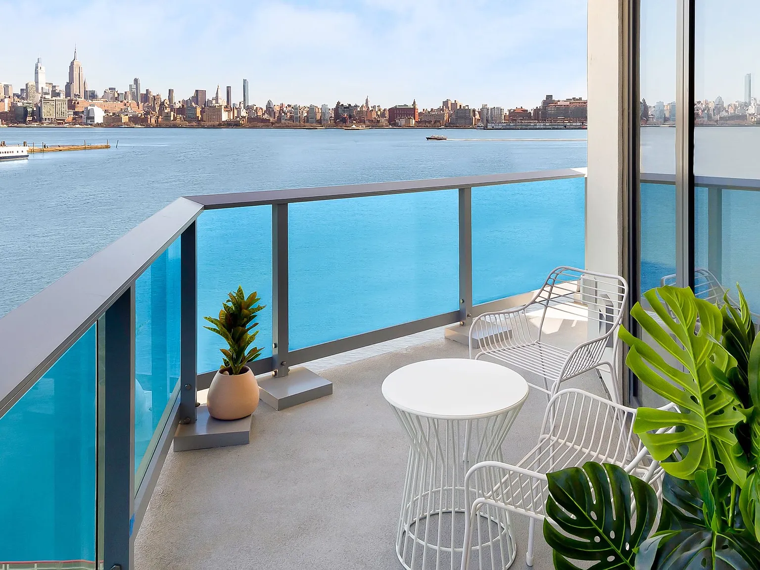 2 bed, 1045 sqft, $5,865 — Photo 4