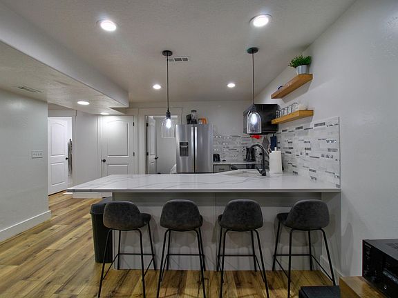 5th image of 257 E 1130th St S #2