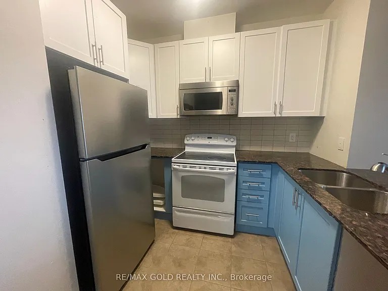 7325 Markham Rd #820 — Photo 9
