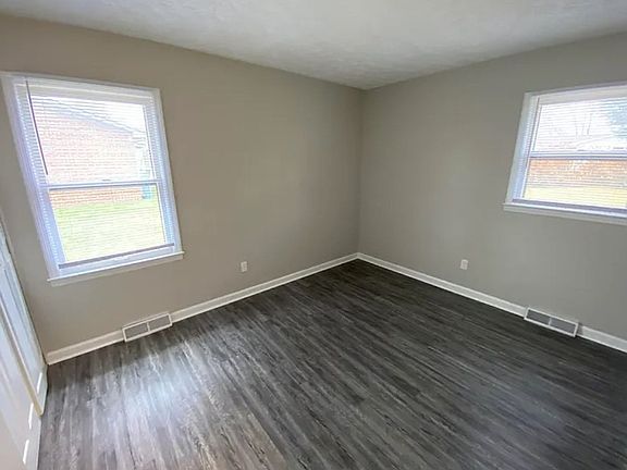 4th image of 581 Eureka Springs Dr