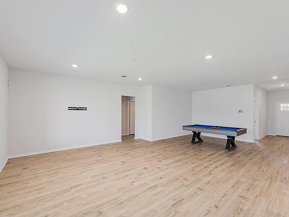 2nd image of 120 Loon Dr