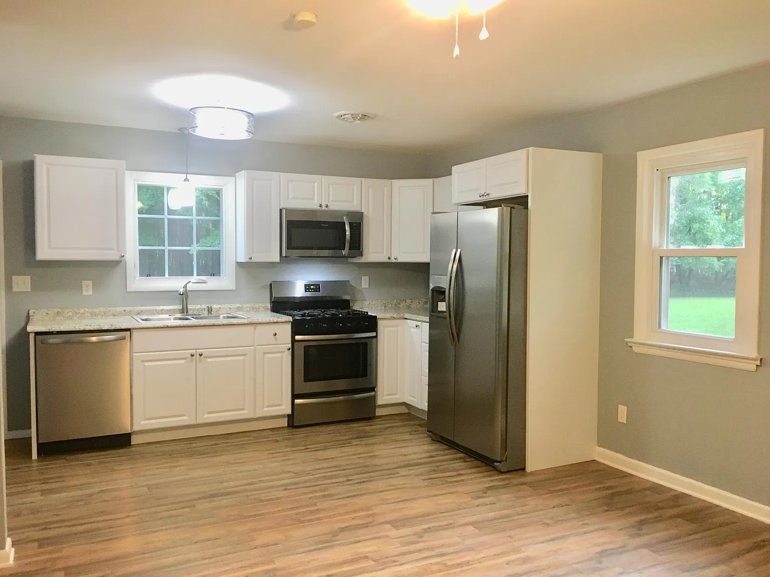 2 bed, 800 sqft, $1,675 — Photo 3