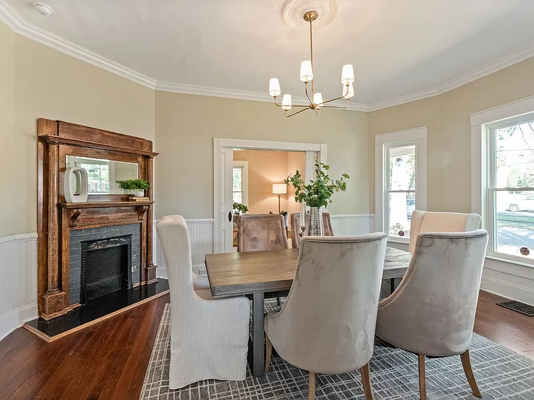 402 S Chester St — Photo 18