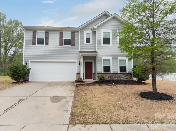 7217 Cedarfield Rd, Charlotte, NC 28227