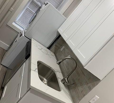 3rd image of 19 Kensington Ave APT 404-D