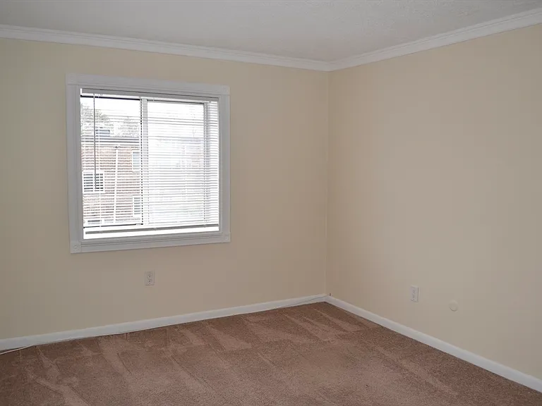 4 Universal St #12 — Photo 10
