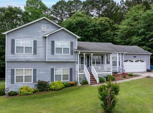 299 Clover Dr, Auburn, GA 30011