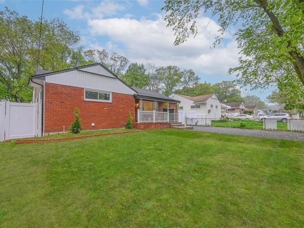 717 Janos Lane, West Hempstead, NY 11552