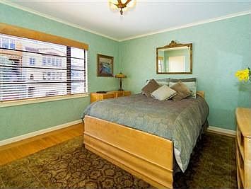 3rd image of 154 Divisadero St
