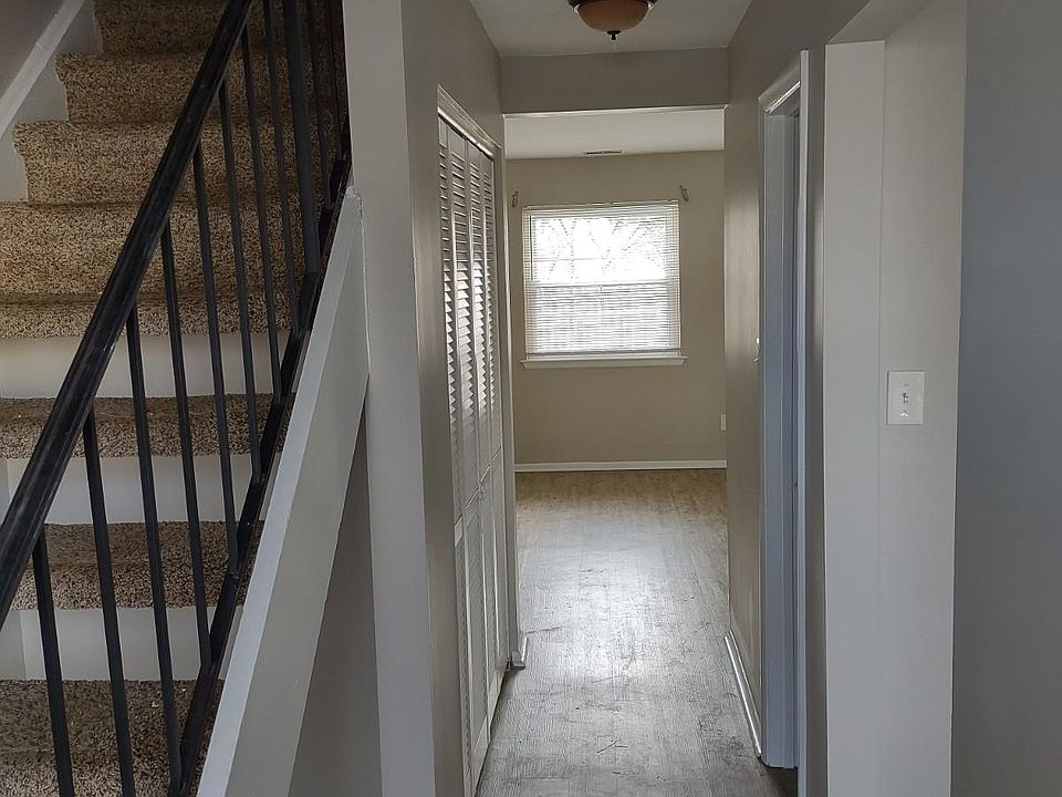 1st image of 3636 Windmill Dr