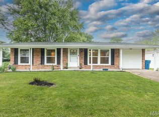 1206 Fordyce Ln, Saint Charles, MO 63303