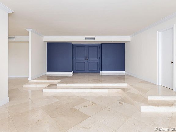 5th image of 2333 Brickell Ave #Tsd