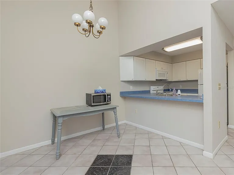 4356 SW 20th Ln — Photo 3