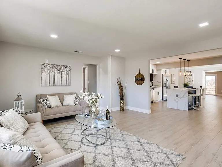 4023 Vista Grande Dr — Photo 3