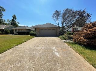 512 Candlewood Dr, Edmond, OK 73034