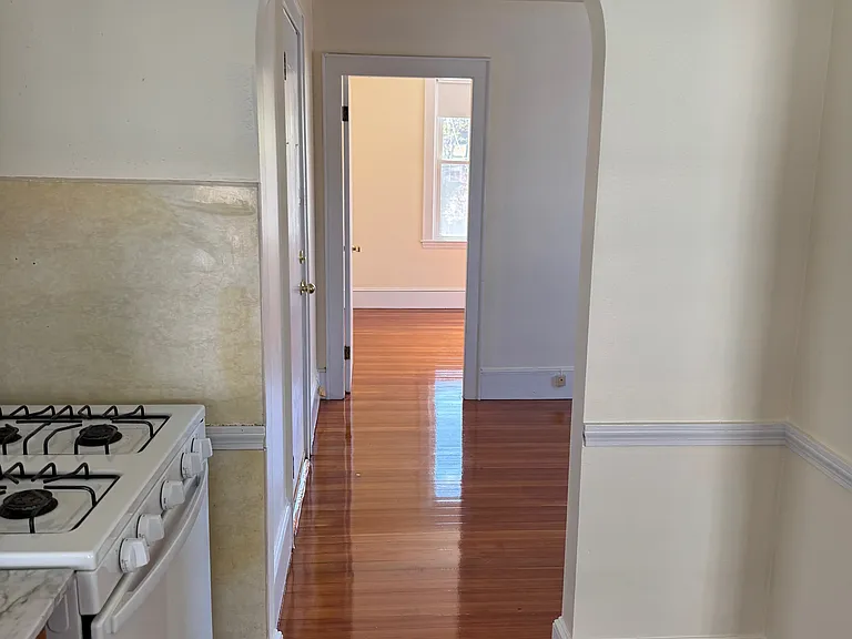 25 Chestnut St #3 — Photo 2
