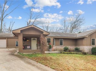 52 Chaucer Dr, Bella Vista, AR 72714
