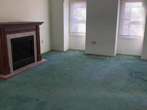 2nd image of 106 Willowbrook Blvd
