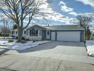 413 Orchard Ln, Little Chute, WI, 54140